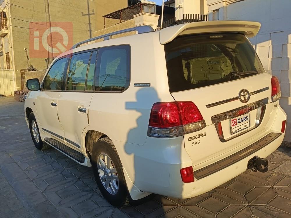 تويوتا لاندكروزر